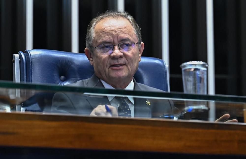 SENADO APROVA PEC QUE ESTABELECE EDUCAÇÃO COMO VETOR DO DESENVOLVIMENTO