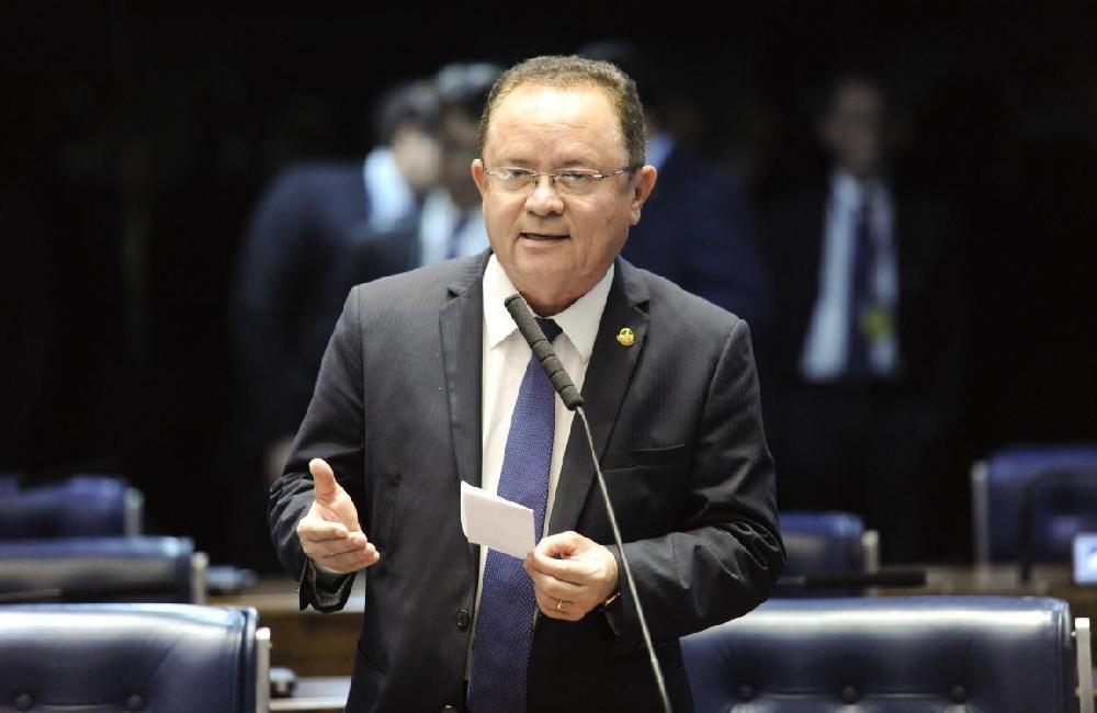 SENADOR ZEQUINHA E BANCO DA AMAZÔNIA DISCUTEM ESTRATÉGIAS DE DESENVOLVIMENTO PARA A REGIÃO